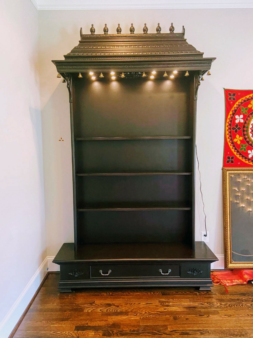 Vertical Space-Saver Mandir gallery image 2